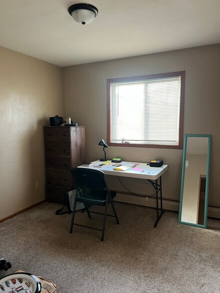 Building Photo - 1327 3rd Ave SW