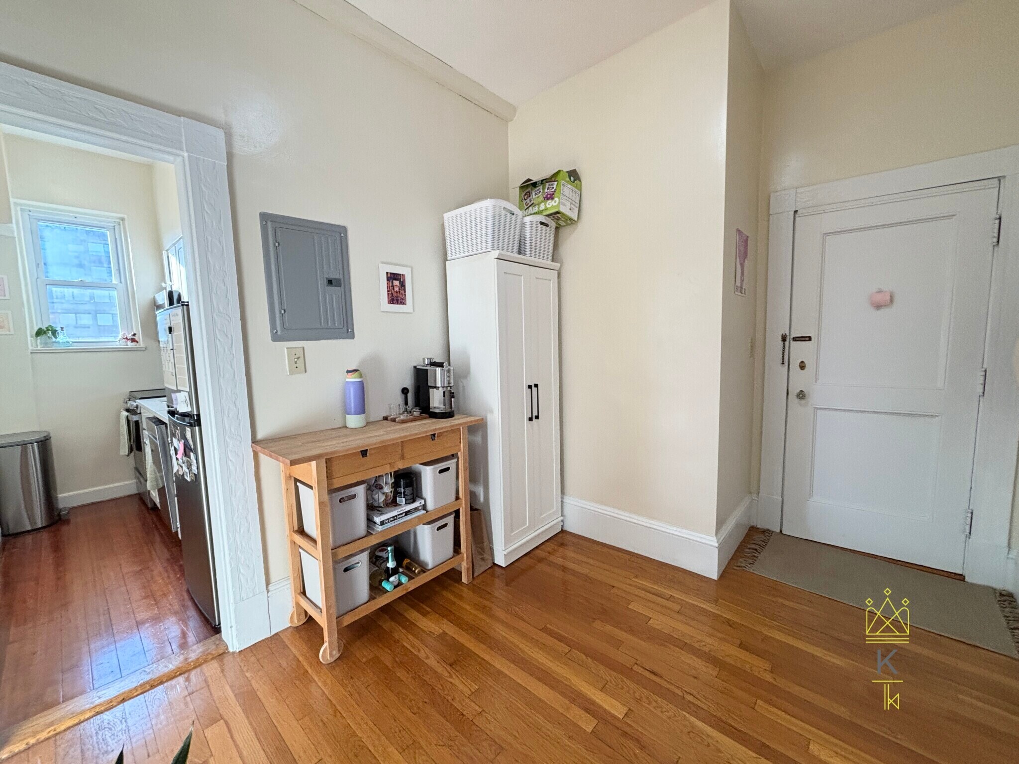 Building Photo - 1477 Beacon St