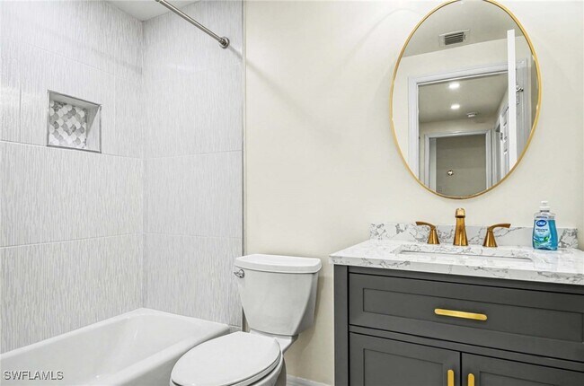 Building Photo - 4140 Bayhead Dr