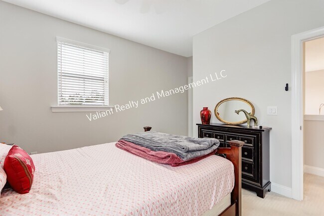 Building Photo - 295 Morning Mist Ln