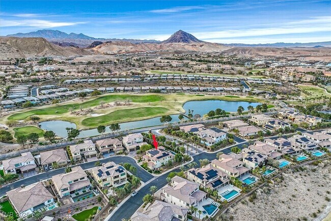 Building Photo - 65 Garibaldi Wy