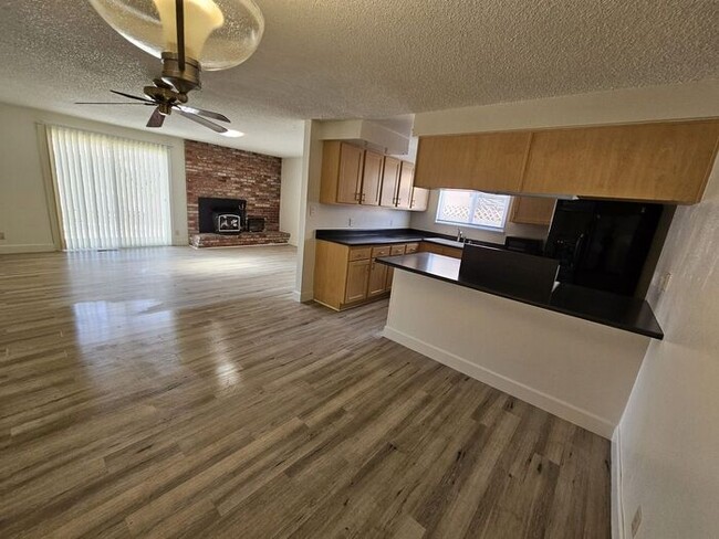 Building Photo - 3 Bedroom 2 Bath 2 Car Garage home in the ...