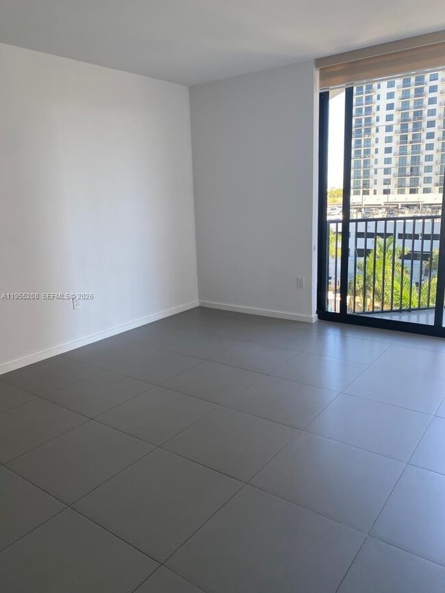 Building Photo - 5252 NW 85th Ave