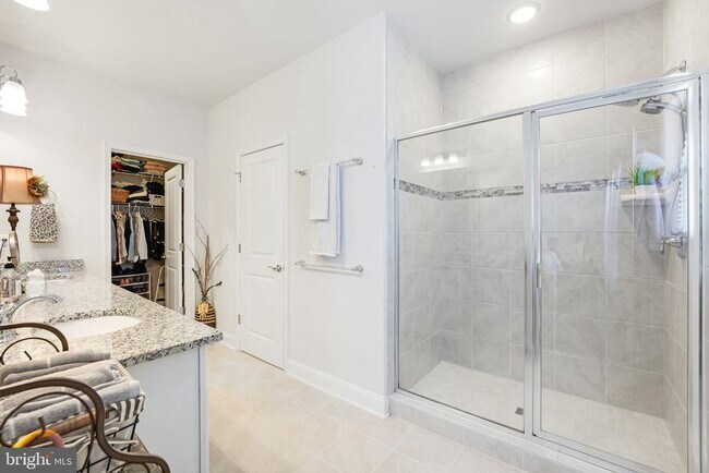 Building Photo - 2067 Alder Ln