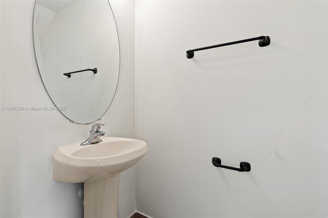 Building Photo - 12421 SW 50th Ct
