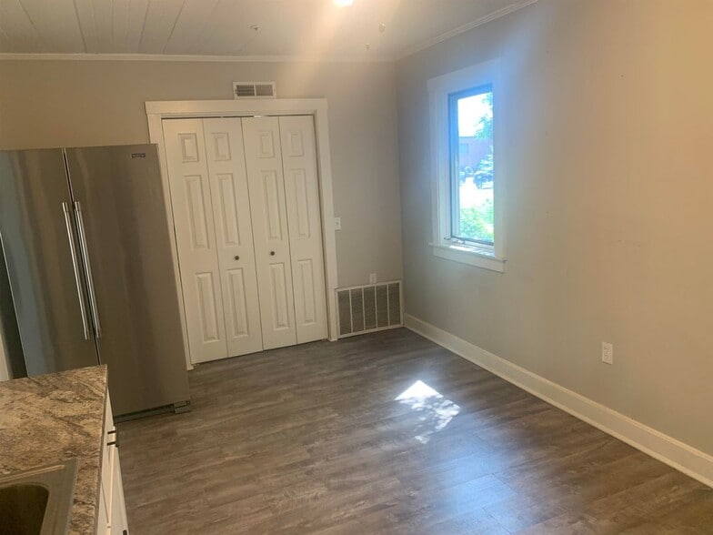 Building Photo - 14b Preble