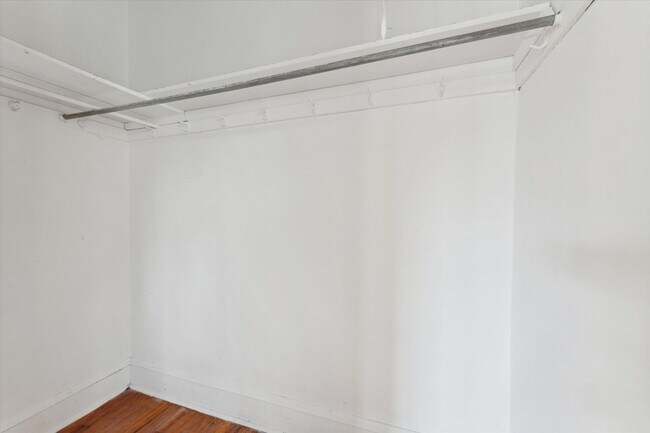 Building Photo - 13108 Cedar Rd