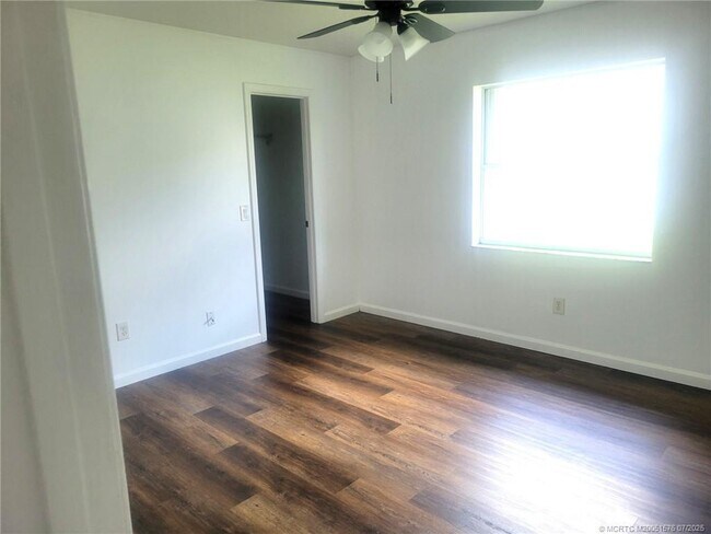Building Photo - 3873 SW La Fleur St