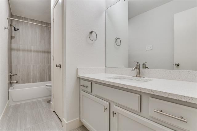 Building Photo - 2113 McIntosh Dr
