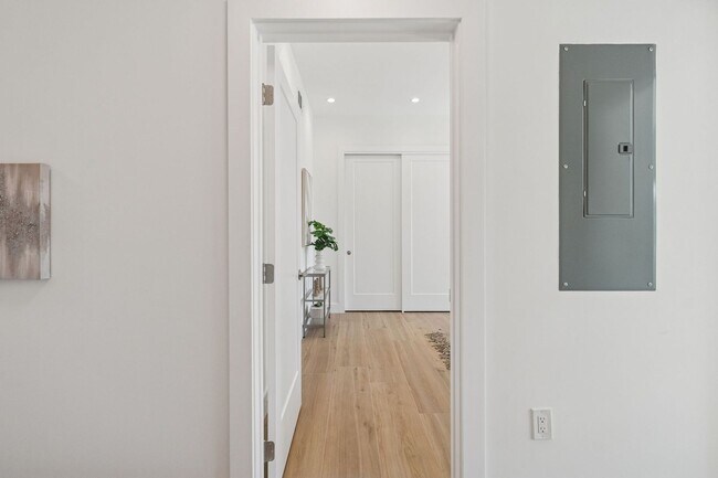 Building Photo - 1343 4th St