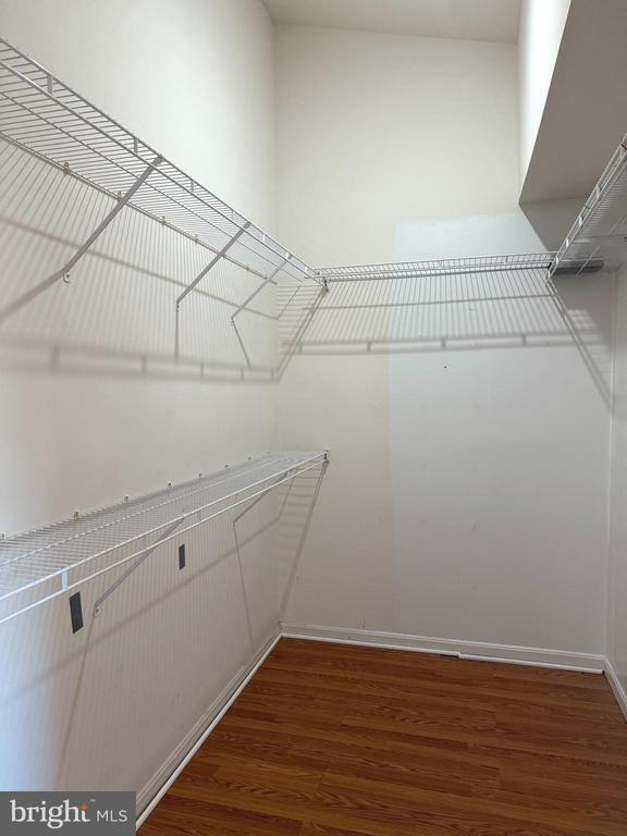 Building Photo - 8362 Millwood Dr