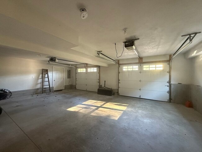Building Photo - 37 J Davis Rd