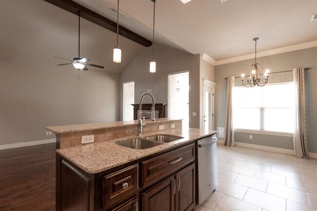 Building Photo - 2124 Newbrook Dr