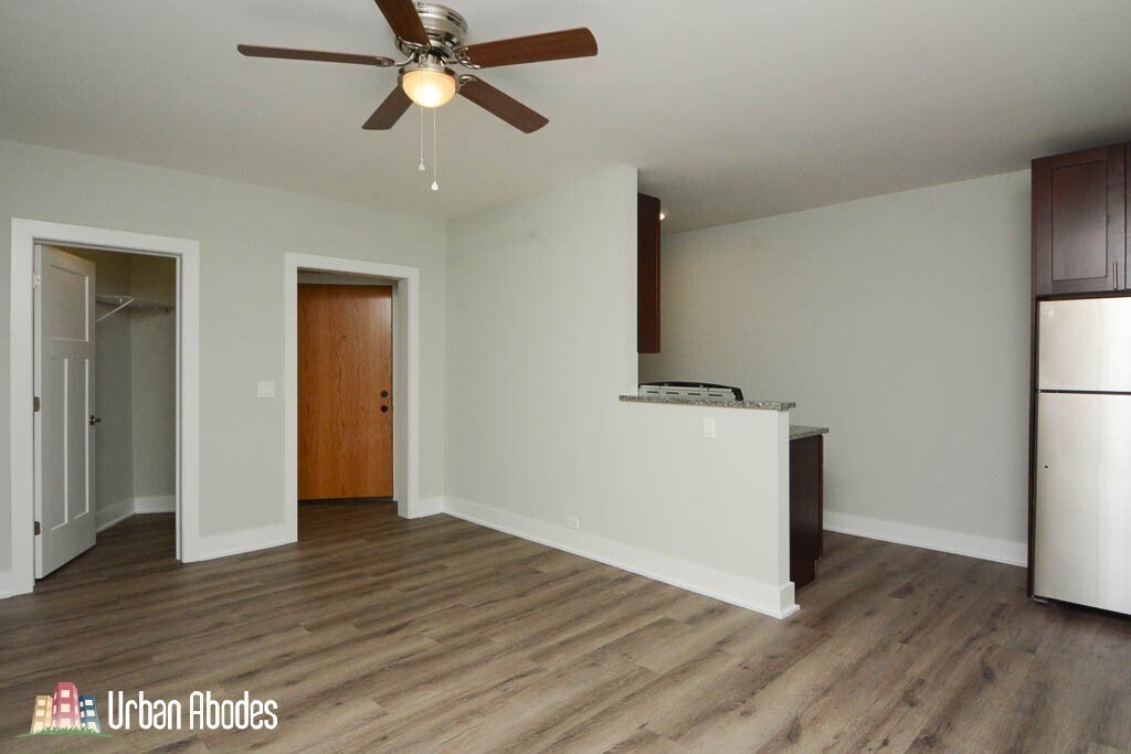 Building Photo - 730 Judson Ave
