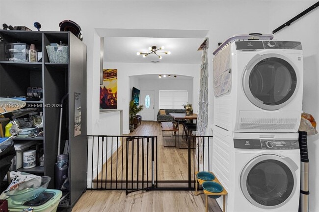 Building Photo - 274 NW 43rd St