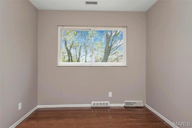 Building Photo - 4562 Tauneybrook Dr