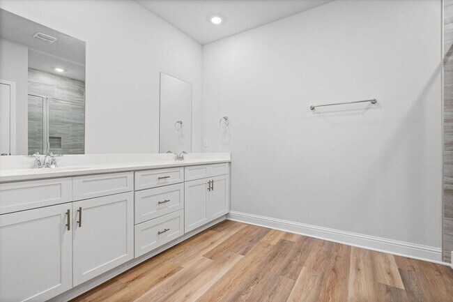 Building Photo - 7307 Hawkins Mnr