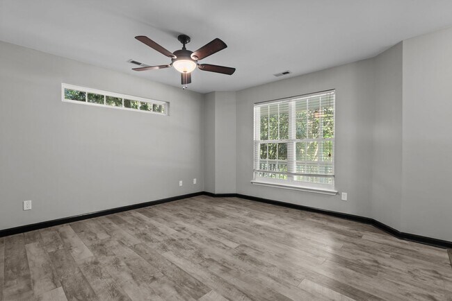 Building Photo - Western Branch 4 bed Ready Now!!