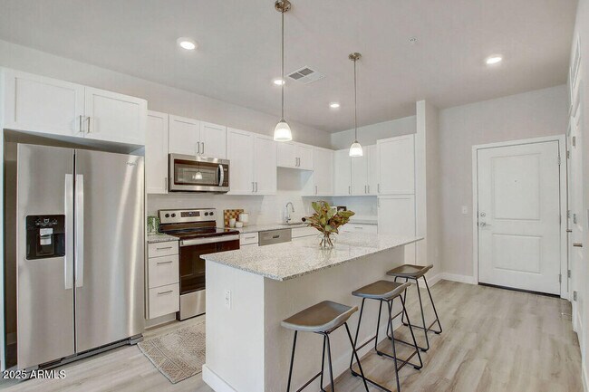 Building Photo - 28201 N Black Cyn Hwy