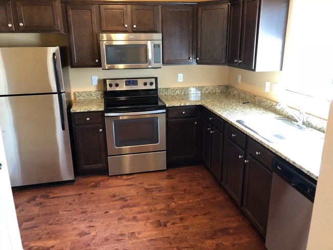 Building Photo - Ranch-Style 3BD Duplex featuring One-Level Living in Falcon! - Security Deposit Waiver Available