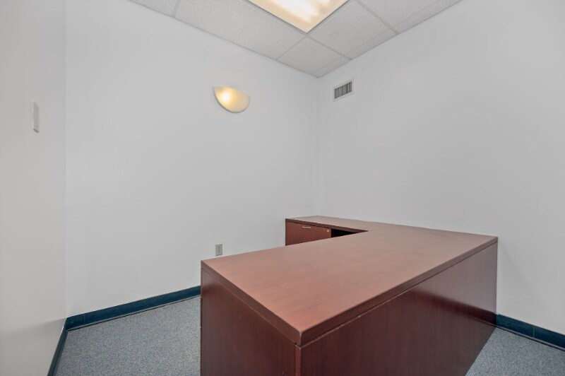 Building Photo - 4630 Pleasant Ave