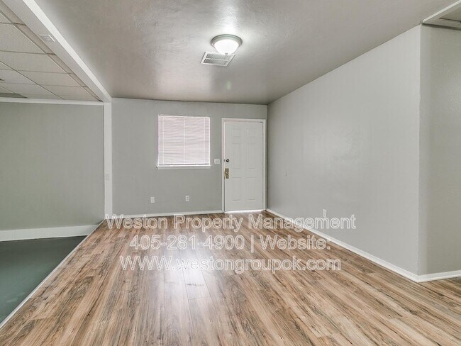 Building Photo - 1605 Cynthia Dr