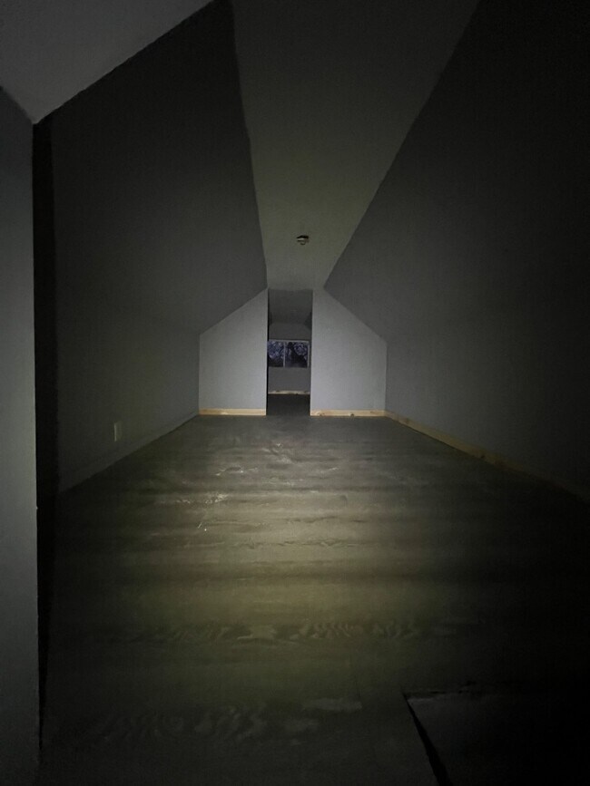 Building Photo - 501 E Ave G