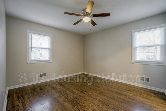 Building Photo - 9404 E 80 Terrace