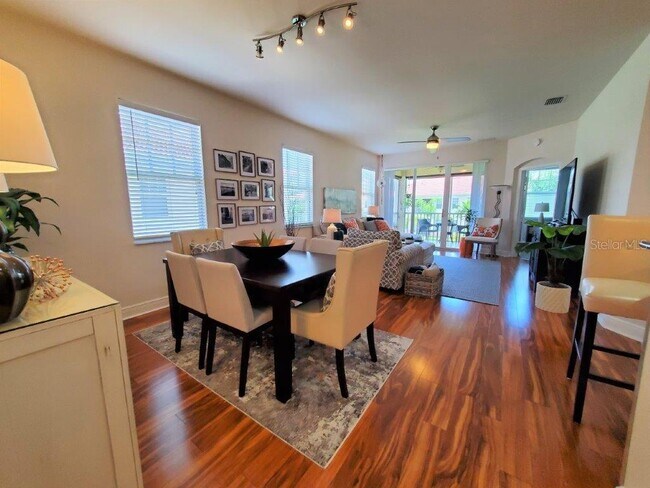 Building Photo - 240 West End Dr