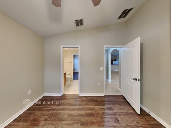 Building Photo - 7237 Twin Cedar Ln