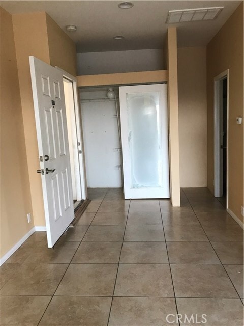 Building Photo - 539 S Cabrillo Ave
