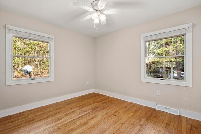Building Photo - 298 Summerset Ln
