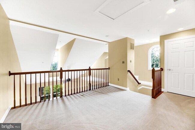 Building Photo - 4815 Portsmouth Rd