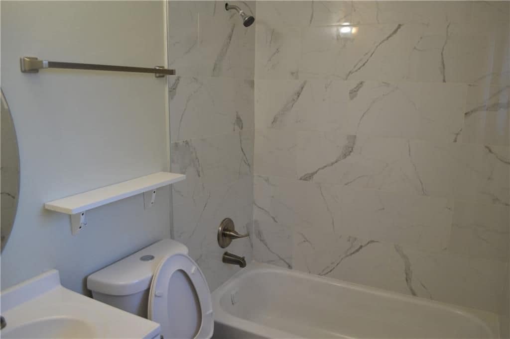 Building Photo - 555 Lee Byrd Rd