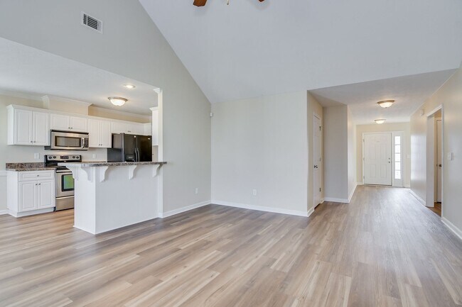 Building Photo - Beautiful Ranch in Grovetown