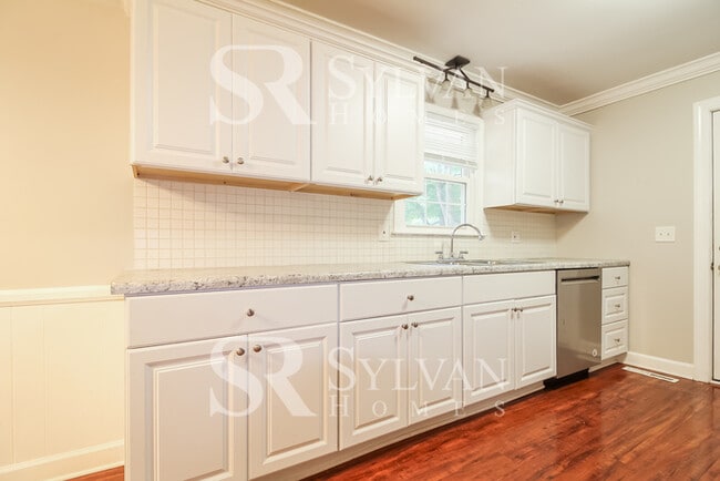 Building Photo - Coming HOME never felt so good!