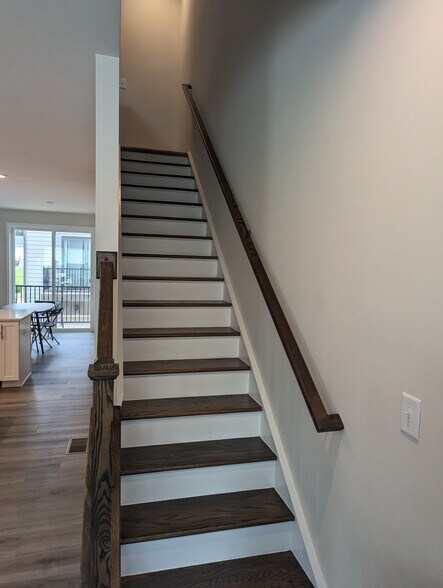 Building Photo - Room in Townhome on Gleason Wy