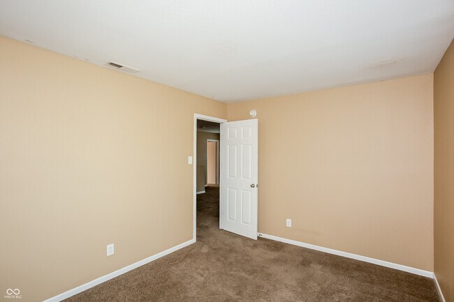 Building Photo - 10902 Spirit Dr