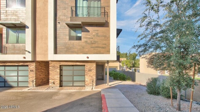 Building Photo - 3233 N 70th St