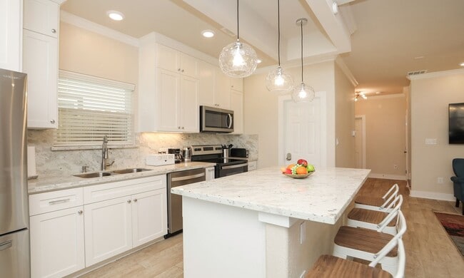 Building Photo - 3535 Mt Pleasant St