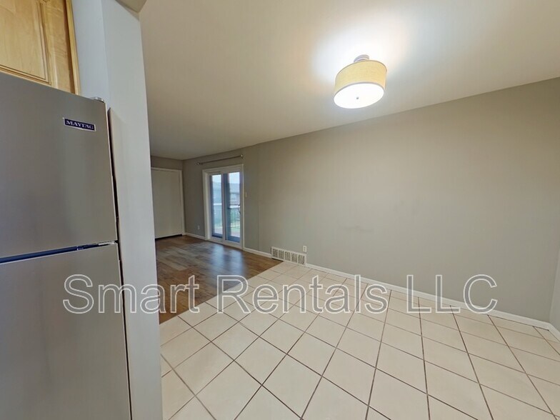 Building Photo - 6917 Colonial Woods Dr