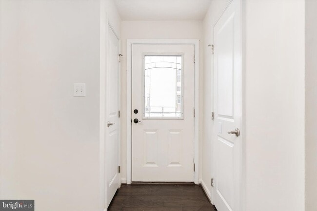 Building Photo - 7627 Hamilton Xing