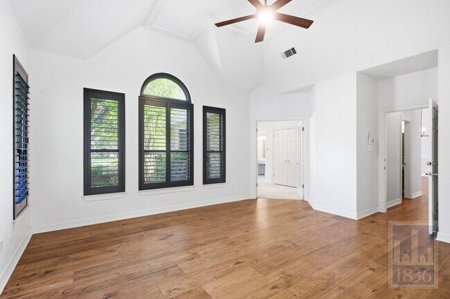 Building Photo - 41 Stillmeadow