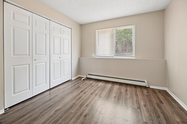 Building Photo - 3950 Stonedike Dr