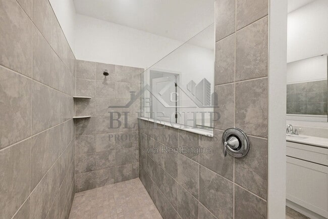 Building Photo - 3048 Country Side Dr