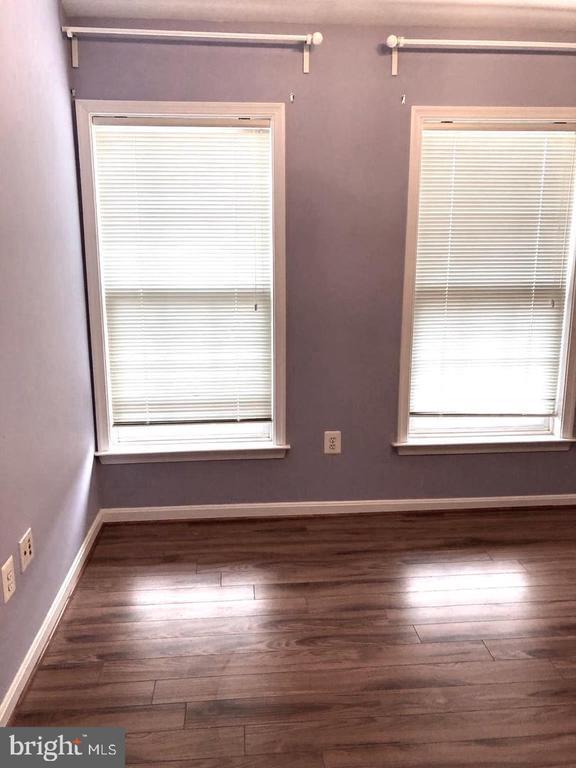 Building Photo - 8077 Sebon Dr