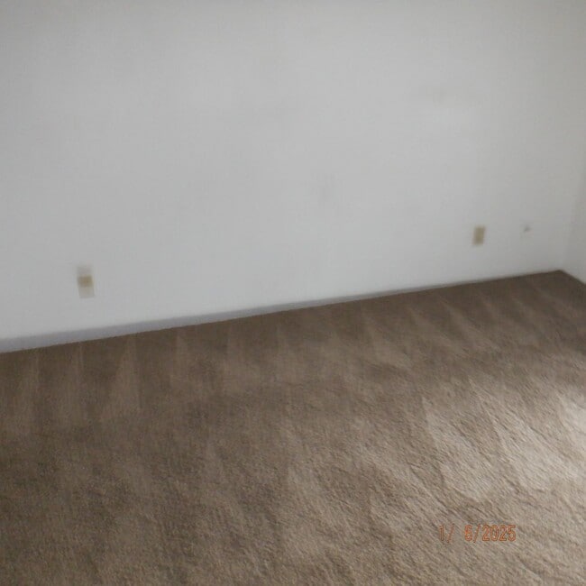 Building Photo - 83-3-2