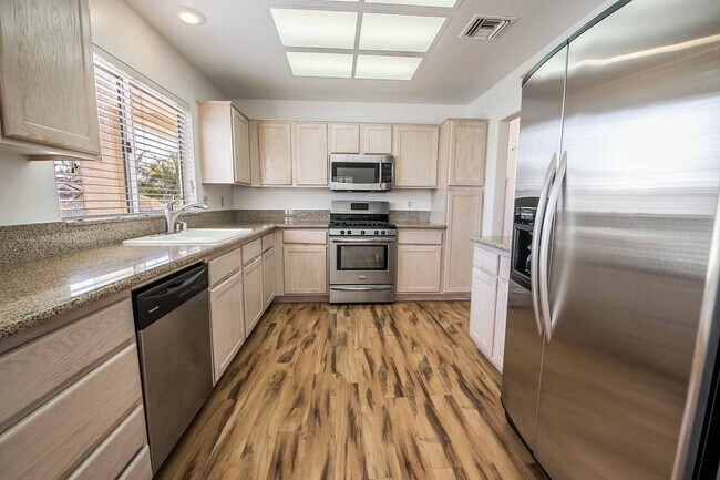 Building Photo - Sun City Summerlin - Golf Course Community...