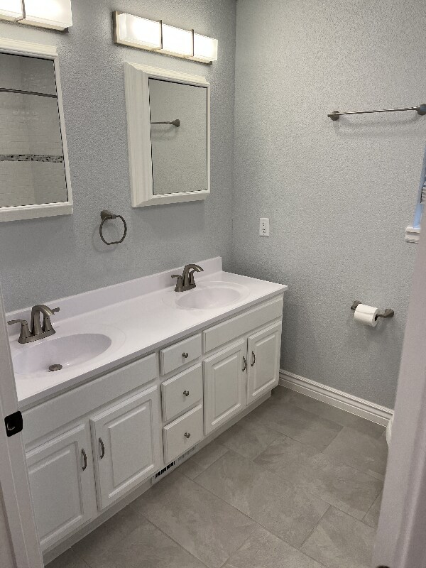 Building Photo - 1430 Rice Ave