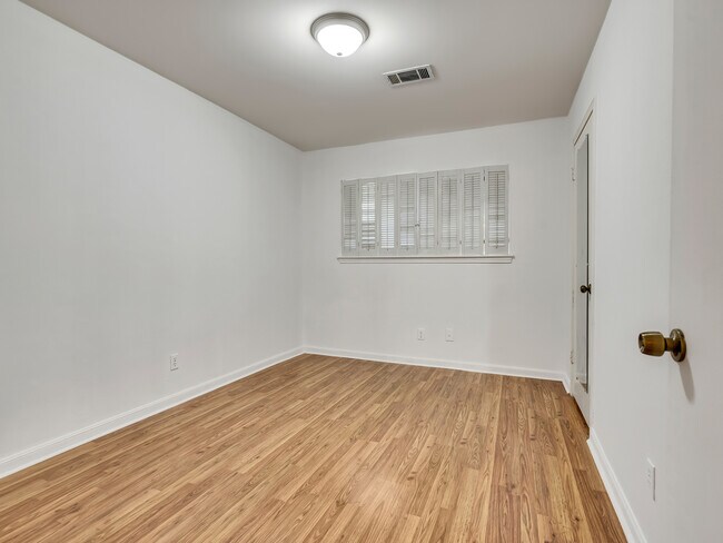 Building Photo - 15443 W Willowwind Cir